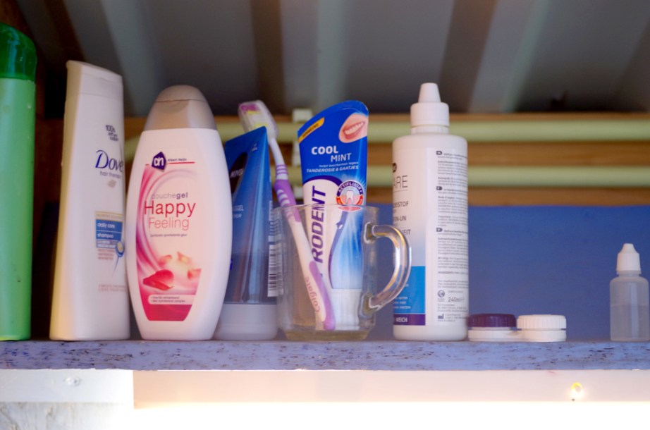 Daily scenery iii Toothpaste and shower gel_3